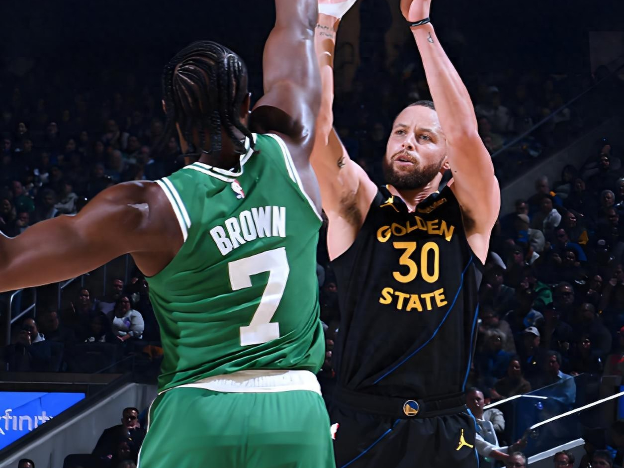 kaiyun-凯尔特人压哨绝杀勇士，全场沸腾！经典一战再现传奇的简单介绍