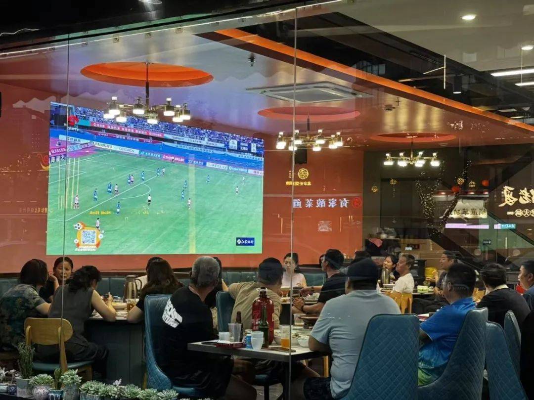 开云-包含持续失利首场状态出色，TL观众沸腾！，穆古鲁扎重返赛场赛场气氛高涨的词条