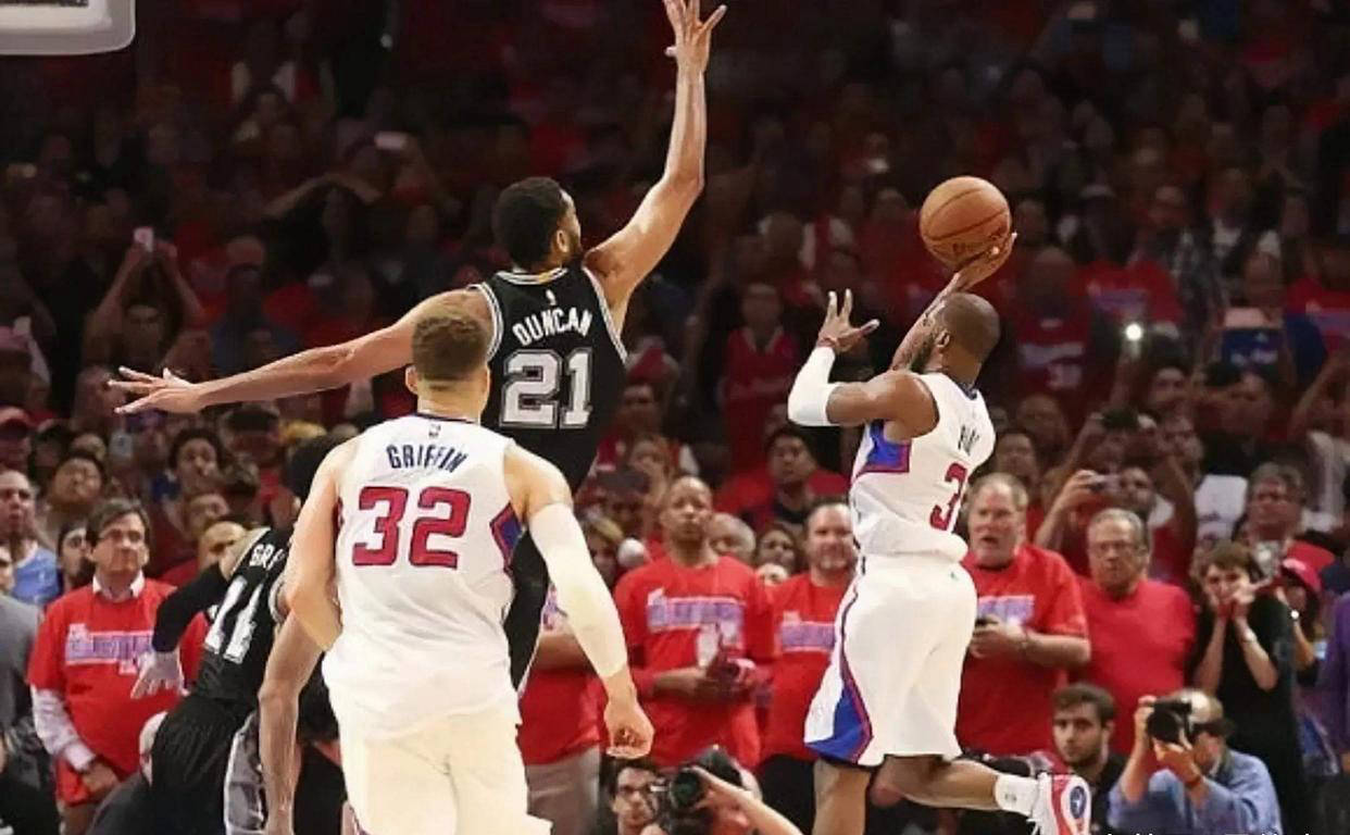 开云中国App-哈登重要时刻重返赛场，快船带队取胜！引发球迷热议的简单介绍