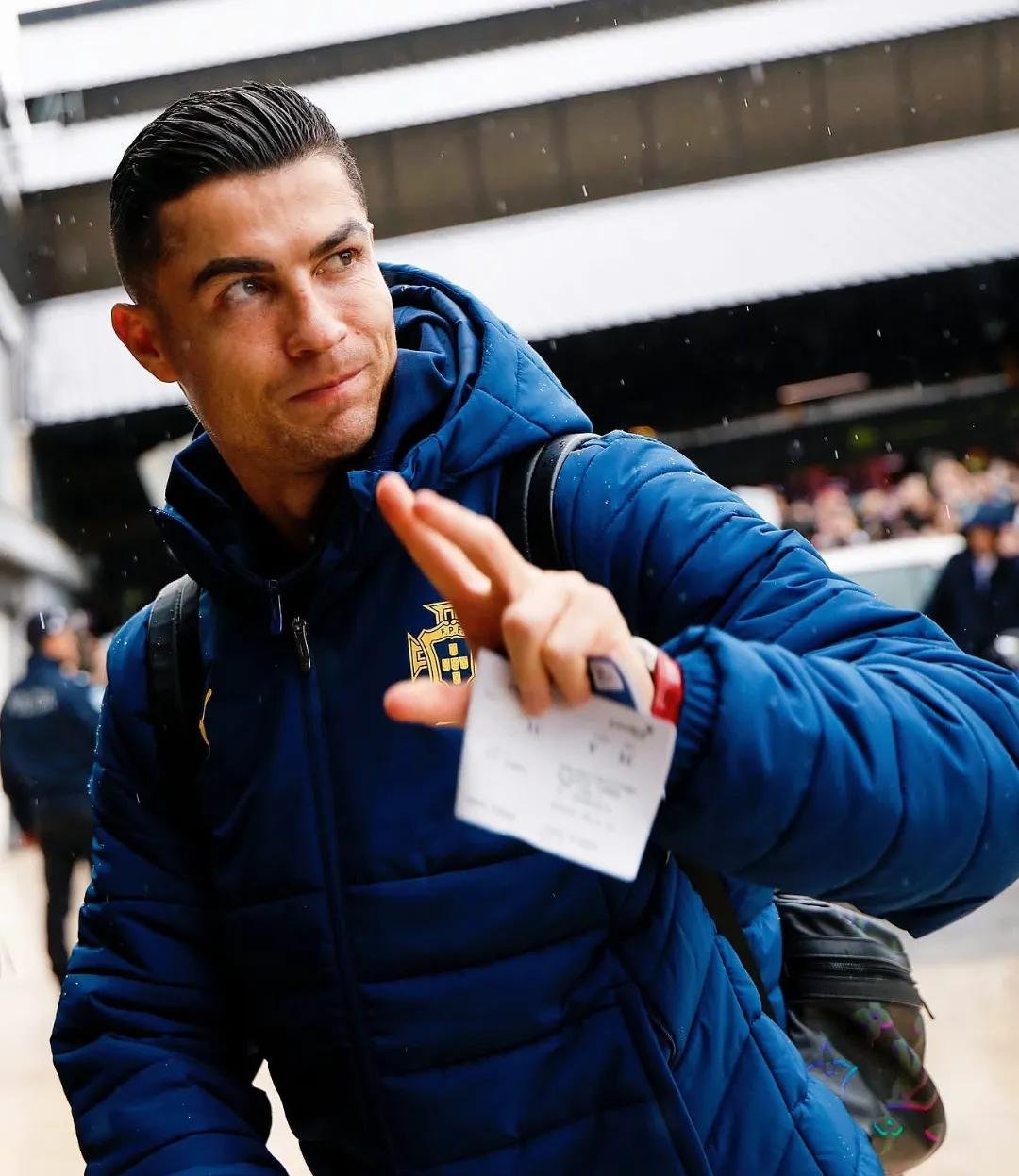 开云- 葡萄花前三遍药 